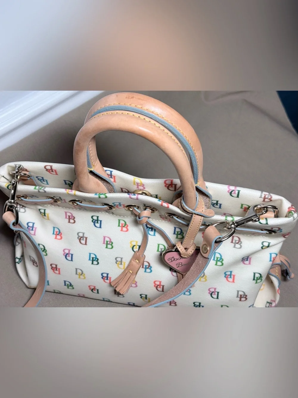 🌈 Vintage Y2K Dooney & Bourke Rainbow Monogram "IT" Bag - Iconic - Picture 6 of 9
